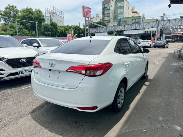 一手女用 僅跑8.2萬公里 原版件 省油省稅好停車  第4張相片