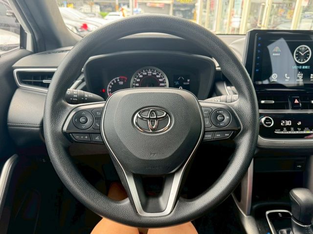 IKEY.車門感應.恆溫.ABS.SRS.ACC.定速.車道偏移.循跡.鋁圈  第9張相片