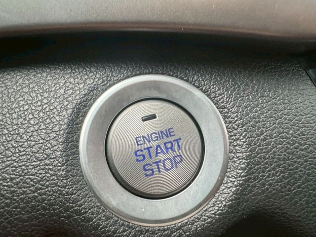 IKEY.恆溫.ABS.SRS.定速.循跡.盲點.鋁圈  第14張相片