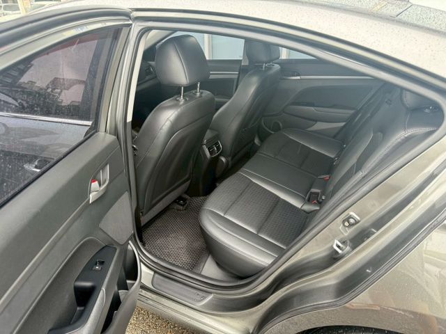 IKEY.恆溫.ABS.SRS.定速.循跡.盲點.鋁圈  第17張相片