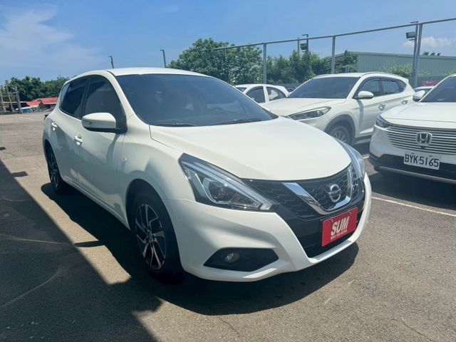 IKEY.ABS.SRS.盲點.衛導.循跡.摸門.定速.環景.恆溫.鋁圈  第3張相片