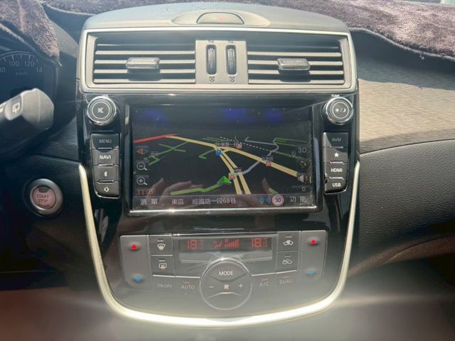 IKEY.ABS.SRS.盲點.衛導.循跡.摸門.定速.環景.恆溫.鋁圈  第12張相片