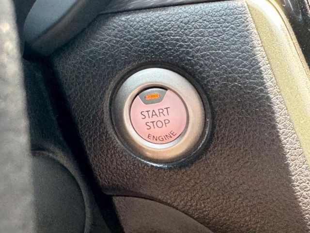 IKEY.ABS.SRS.盲點.衛導.循跡.摸門.定速.環景.恆溫.鋁圈  第15張相片