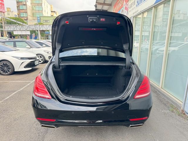 V6 渦輪.7 速手自排.四區恆溫.冷熱通風椅.電動座椅.全景天窗.藍牙.衛導.倒車  第7張相片