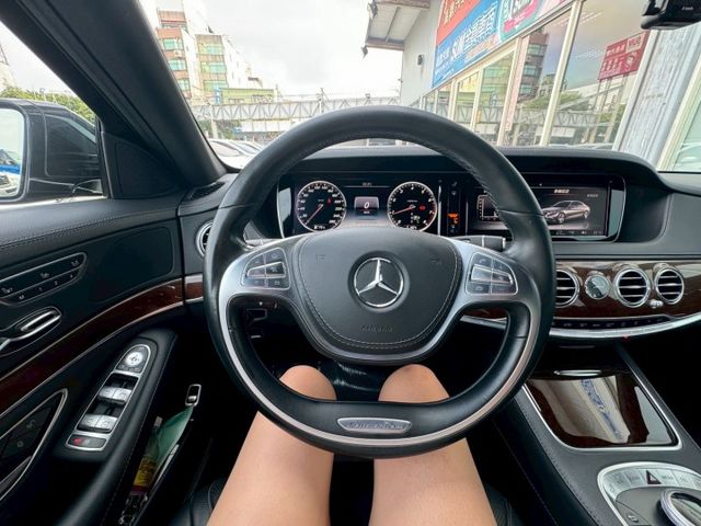 V6 渦輪.7 速手自排.四區恆溫.冷熱通風椅.電動座椅.全景天窗.藍牙.衛導.倒車  第10張相片