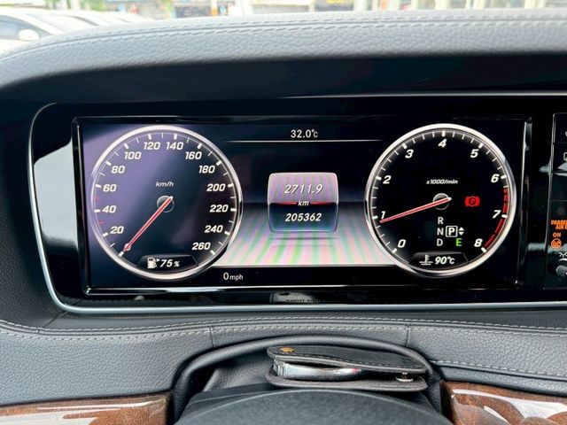 V6 渦輪.7 速手自排.四區恆溫.冷熱通風椅.電動座椅.全景天窗.藍牙.衛導.倒車  第13張相片