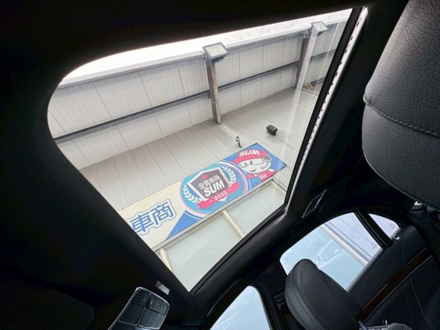 V6 渦輪.7 速手自排.四區恆溫.冷熱通風椅.電動座椅.全景天窗.藍牙.衛導.倒車  第17張相片