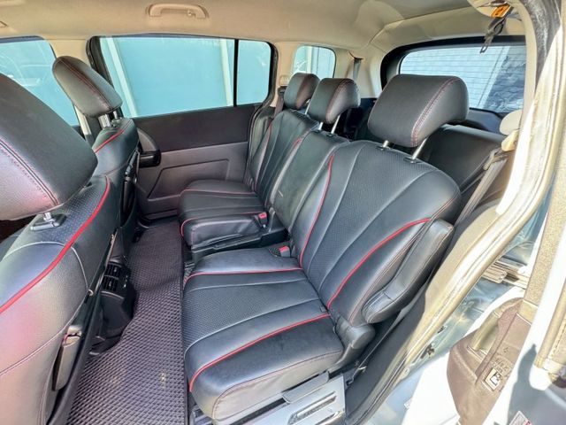 天窗.恆溫.定速.倒車.衛導.電動椅.餐盤  第10張相片