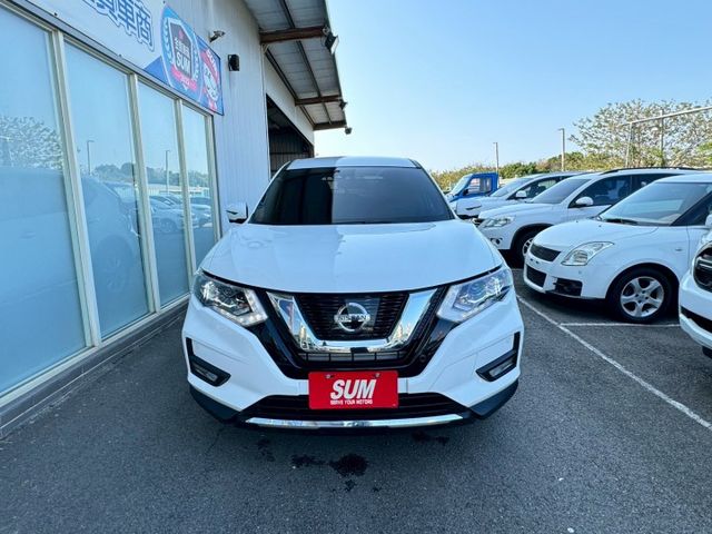 IKEY.環景.恆溫.ABS.SRS.ACC.定速.車偏.循跡.盲點.鋁圈  第2張相片