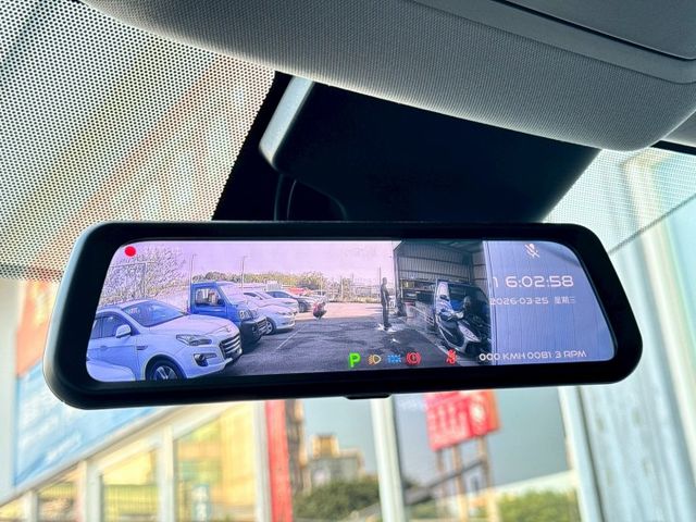 IKEY.環景.恆溫.ABS.SRS.ACC.定速.車偏.循跡.盲點.鋁圈  第8張相片