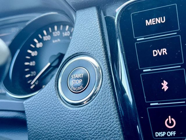 IKEY.環景.恆溫.ABS.SRS.ACC.定速.車偏.循跡.盲點.鋁圈  第11張相片