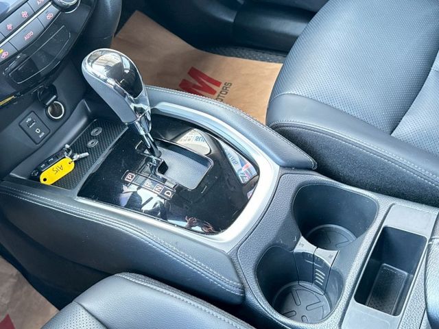 IKEY.環景.恆溫.ABS.SRS.ACC.定速.車偏.循跡.盲點.鋁圈  第17張相片