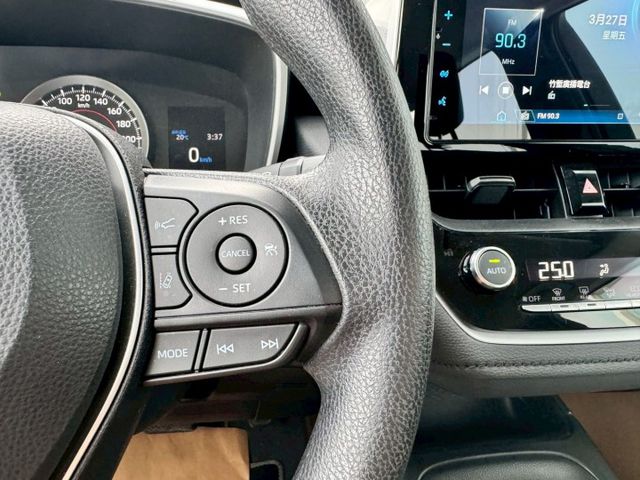 IKEY.ABS.盲點.SRS.循跡.摸門.定速.車偏.ACC.鋁圈.恆溫.  第13張相片