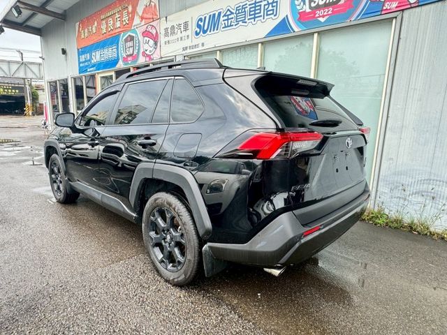 IKEY.ABS.SRS.電尾門.盲點.換撥.衛導.循跡.摸門.定速.車偏.ACC.環景.恆溫.電座椅.鋁圈  第3張相片