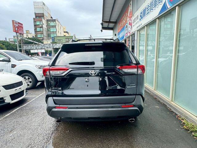 IKEY.ABS.SRS.電尾門.盲點.換撥.衛導.循跡.摸門.定速.車偏.ACC.環景.恆溫.電座椅.鋁圈  第4張相片