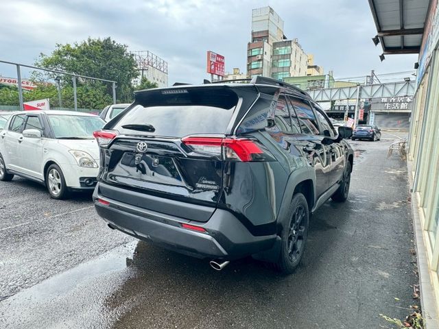 IKEY.ABS.SRS.電尾門.盲點.換撥.衛導.循跡.摸門.定速.車偏.ACC.環景.恆溫.電座椅.鋁圈  第5張相片