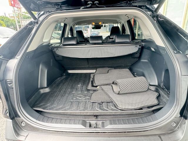 IKEY.ABS.SRS.電尾門.盲點.換撥.衛導.循跡.摸門.定速.車偏.ACC.環景.恆溫.電座椅.鋁圈  第7張相片