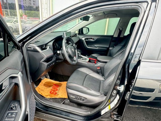 IKEY.ABS.SRS.電尾門.盲點.換撥.衛導.循跡.摸門.定速.車偏.ACC.環景.恆溫.電座椅.鋁圈  第10張相片