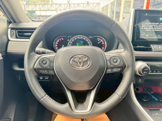 IKEY.ABS.SRS.電尾門.盲點.換撥.衛導.循跡.摸門.定速.車偏.ACC.環景.恆溫.電座椅.鋁圈  第12張相片