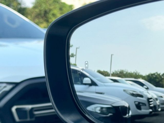 IKEY.恆溫.ABS.SRS.ACC.換撥.定速.車偏.循跡.盲點.鋁圈  第10張相片