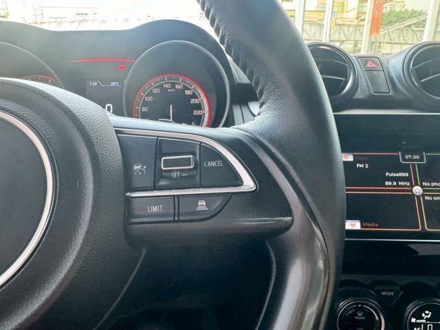 IKEY.恆溫.ABS.SRS.ACC.換撥.定速.車偏.循跡.盲點.鋁圈  第13張相片