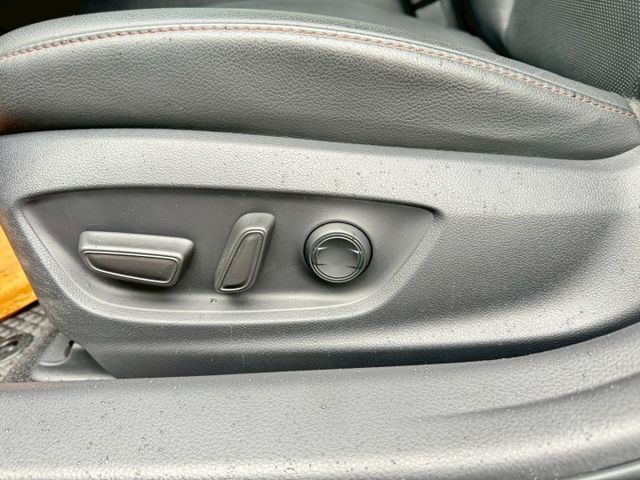 ABS.SRS.IKEY.盲點.循跡.摸門.定速.車偏.ACC.恆溫.電座椅.鋁圈  第11張相片