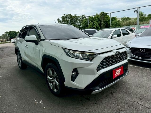 IKEY.ABS.SRS.盲點.衛導.循跡.摸門.定速.車偏.ACC.恆溫.電座椅.鋁圈  第3張相片