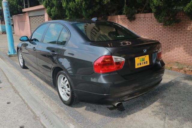 BMW寶馬 320I  第2張相片