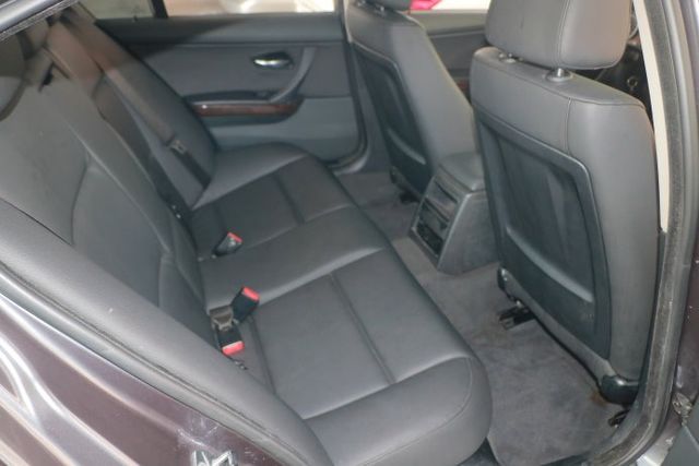 BMW寶馬 320I  第13張相片