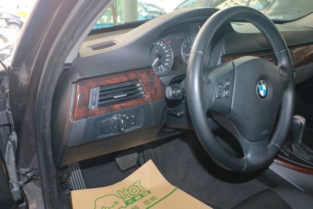 BMW寶馬 320I  第15張相片