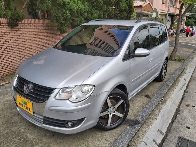 VOLKSWAGEN福斯 TOURAN  第1張相片