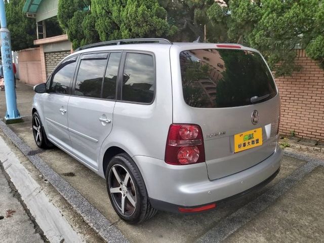 VOLKSWAGEN福斯 TOURAN  第2張相片