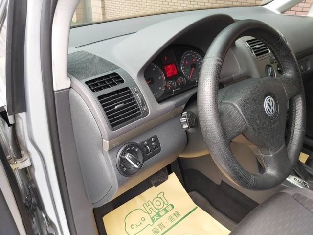 VOLKSWAGEN福斯 TOURAN  第12張相片