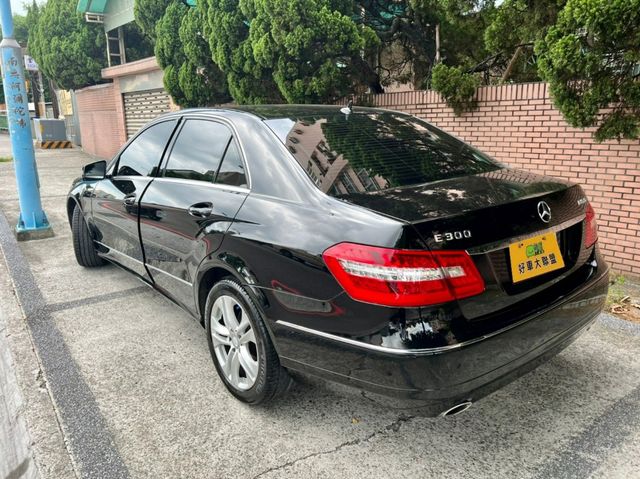 M-BENZ賓士 E300  第2張相片