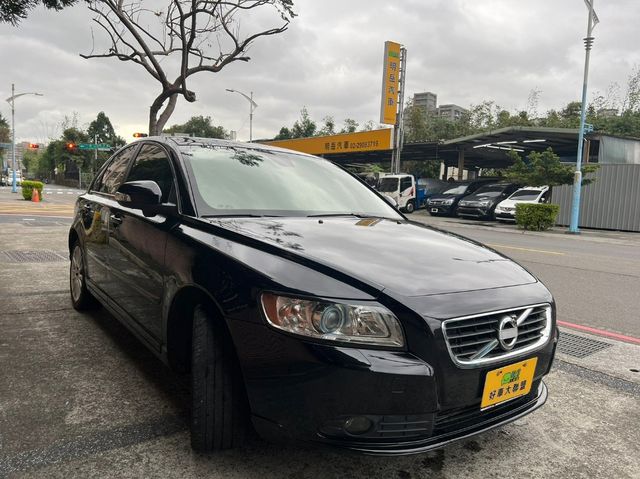 VOLVO富豪 S40  第3張相片