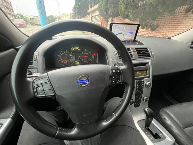VOLVO富豪 S40  第9張相片
