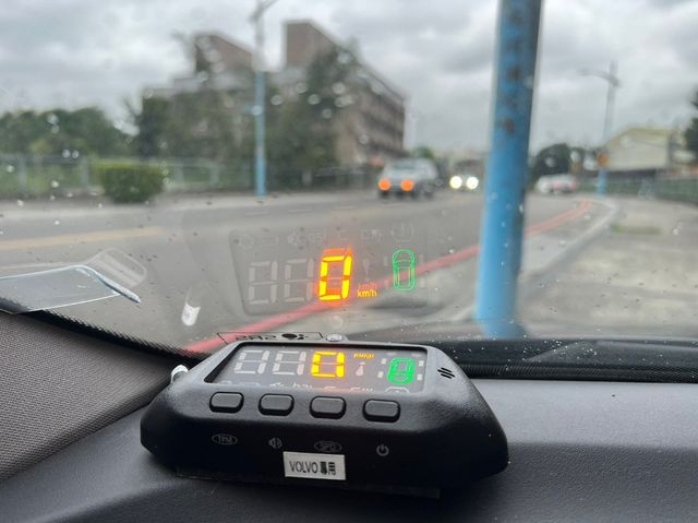 VOLVO富豪 S40  第10張相片