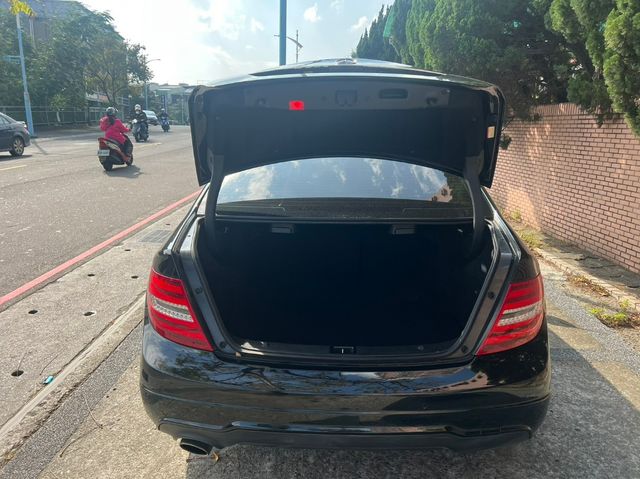 M-BENZ賓士 C250  第13張相片
