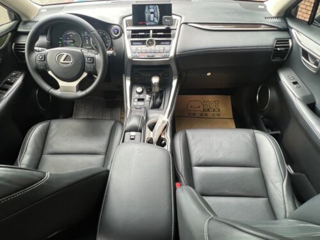 LEXUS凌志 NX300H  第9張相片