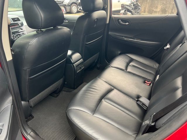 NISSAN日產 TIIDA  第8張相片
