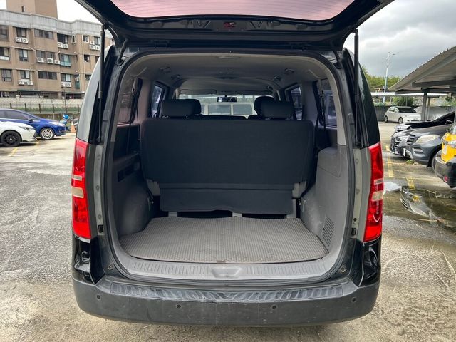 HYUNDAI現代 GRAND STAREX  第15張相片