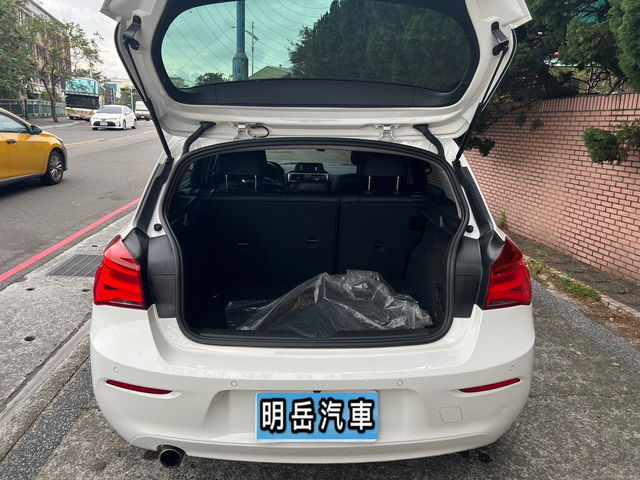 BMW寶馬 118  第14張相片