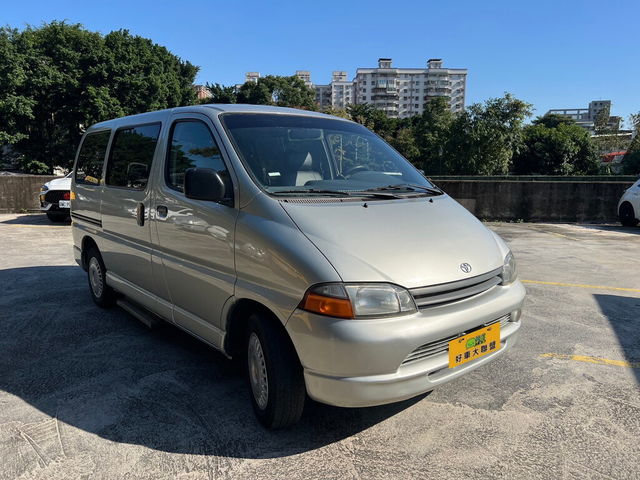 TOYOTA豐田 HIACE  第4張相片