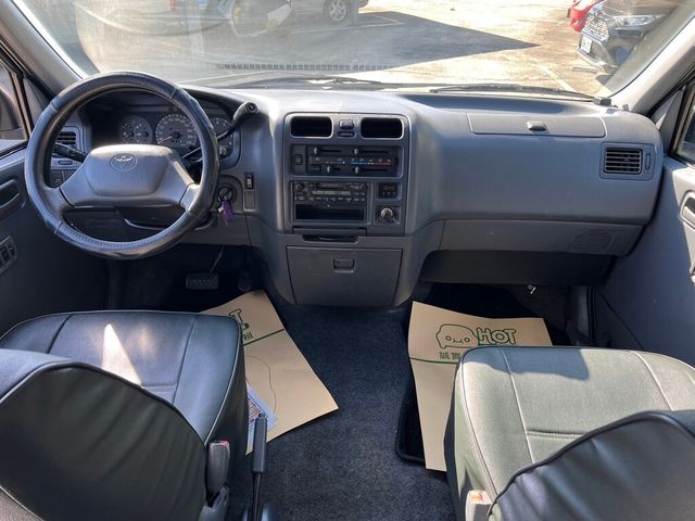 TOYOTA豐田 HIACE  第8張相片