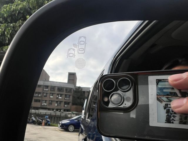 CITROEN雪鐵龍 BERLINGO  第15張相片