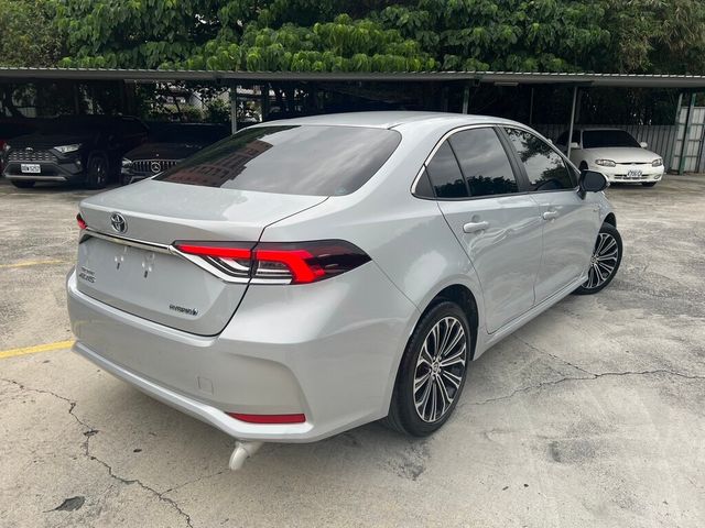 TOYOTA豐田 COROLLA ALTIS HYBRID  第6張相片