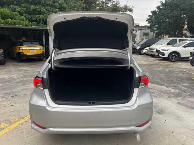 TOYOTA豐田 COROLLA ALTIS HYBRID  第16張相片