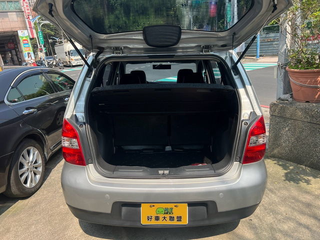 NISSAN日產 LIVINA  第4張相片
