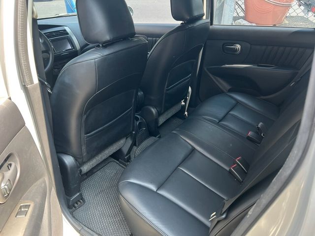NISSAN日產 LIVINA  第8張相片