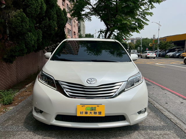 TOYOTA豐田 SIENNA  第3張相片